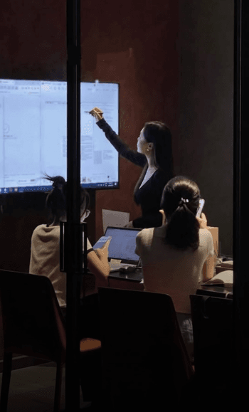 มีระบบการทำงาน ที่ กระชับฉับไว
